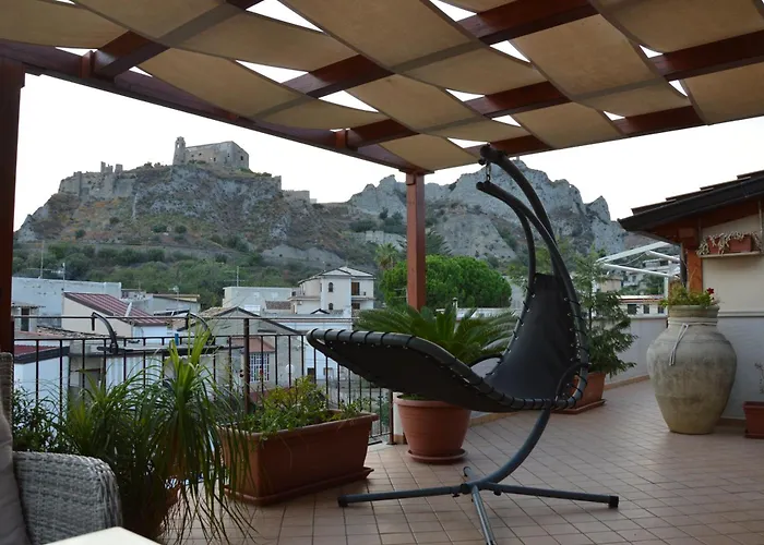 E Casa Al Castello Bed & Breakfast 4*