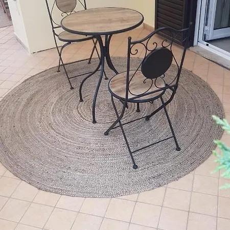 E Casa Al Castello 住宿加早餐酒店 罗切拉伊奥尼卡