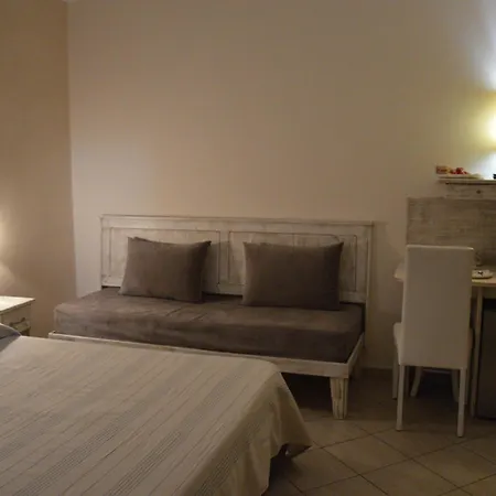 E Casa Al Castello روشيلا لونيكا