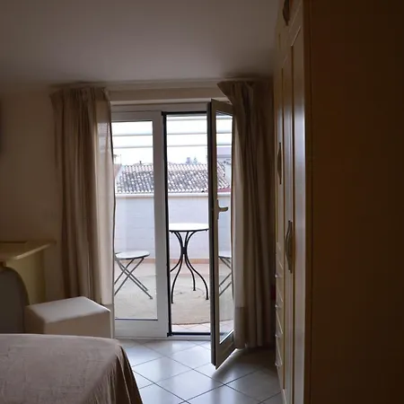 فندق مبيت وإفطار E Casa Al Castello 4*