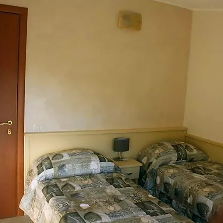 E Casa Al Castello Bed & Breakfast 4*