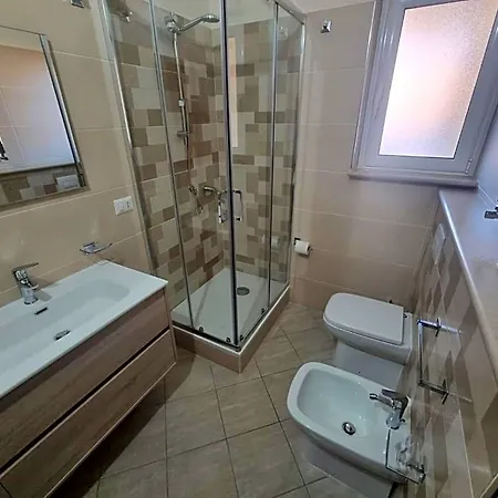 E Casa Al Castello Oda ve Kahvaltı 4*