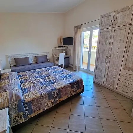 E Casa Al Castello Bed & Breakfast 4*
