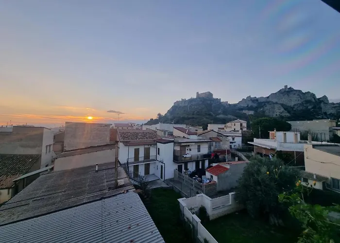 E Casa Al Castello 4* روشيلا لونيكا