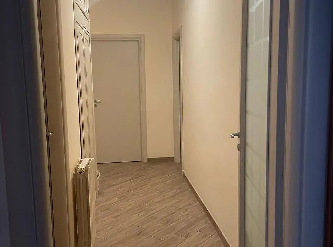 E Casa Al Castello 4* روشيلا لونيكا