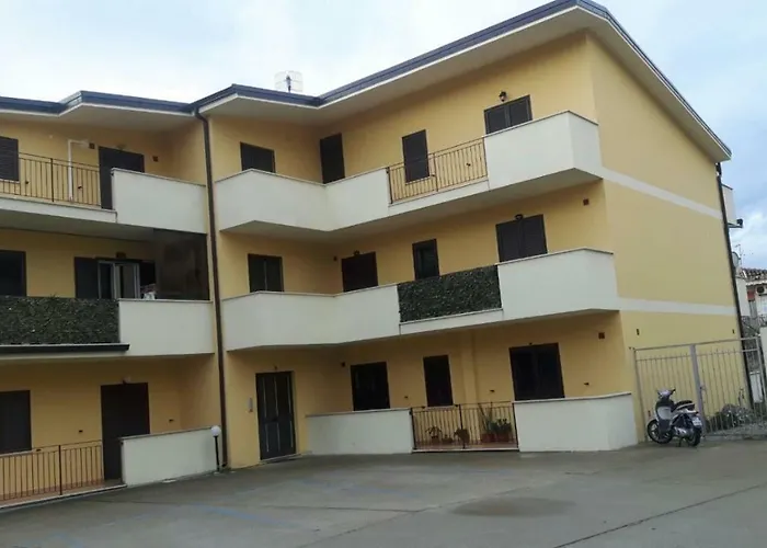 E Casa Al Castello 4* روشيلا لونيكا